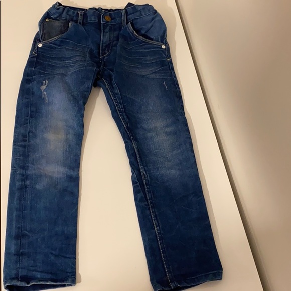 H&M Distressed blue jeans, size 5-6 YR - Picture 2 of 8
